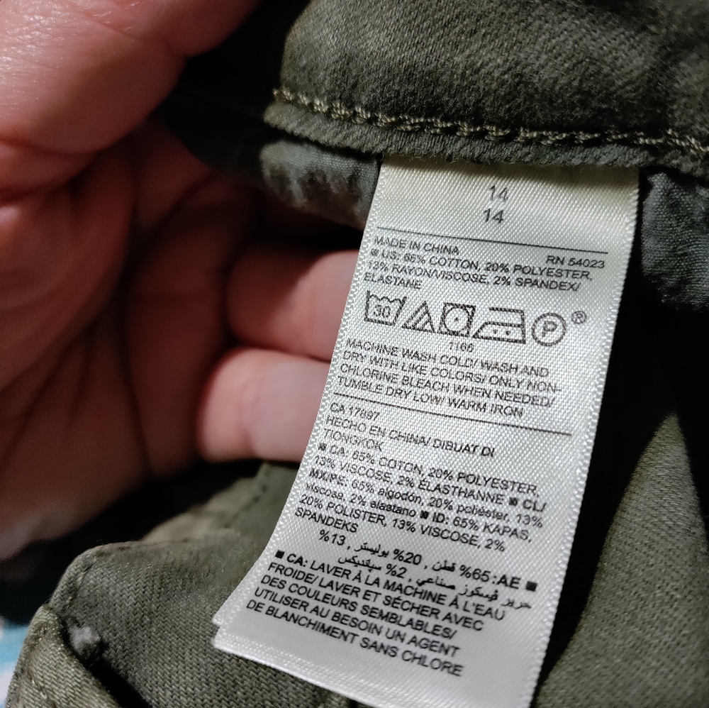 Old Navy Mid Rise Rockstar sage green distressed skinny jeans Size 14 - Picture 4 of 4